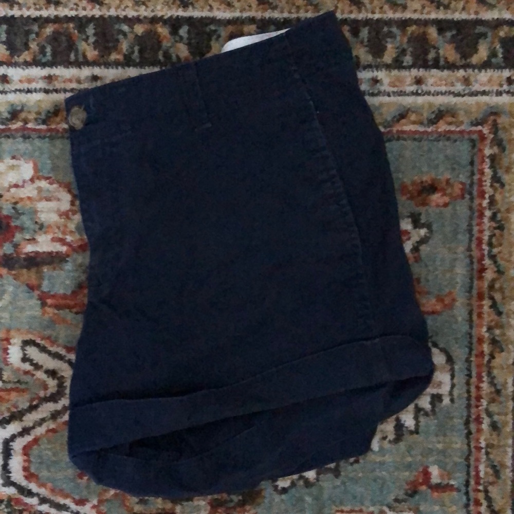 ⭐️ Old navy perfect 3.5” shorts